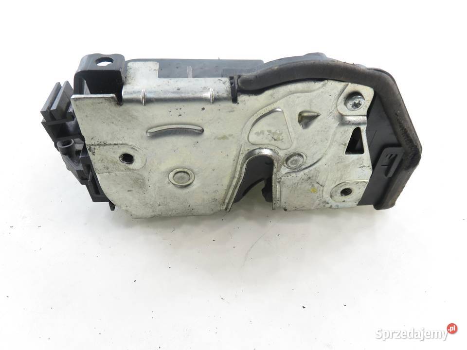 ZAMEK LEWY TYLNY BMW 3 E90 7060295