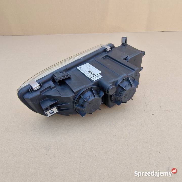 MAN TGX TG3 HALOGEN W ZDERZAK LEWY ORYGINAŁ