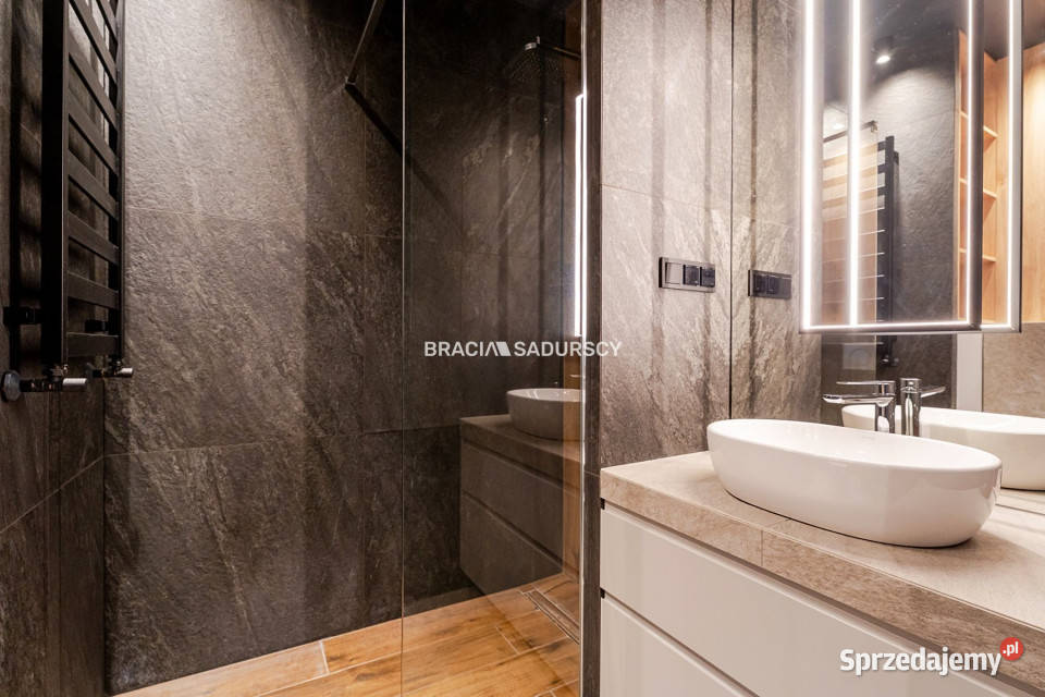 Mieszkanie sprzedam 7907m2 4 pokojowe Kraków własność Sprzedaż