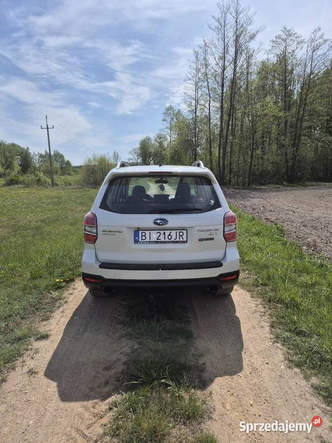 Sprzedam Subaru Forester XT 20 turbodoładowany poduszka powietrzna Forester
