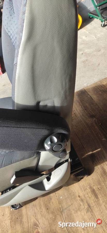 Siedzenie pasażera Trafic Vivaro Primastar