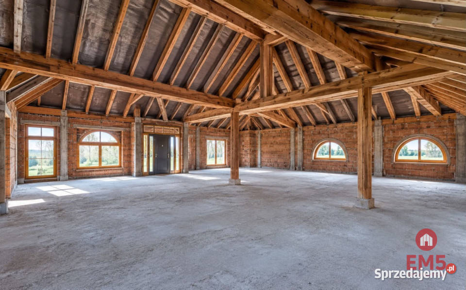 sprzedaży lokalu Krasne 990m2 Sprzedaż
