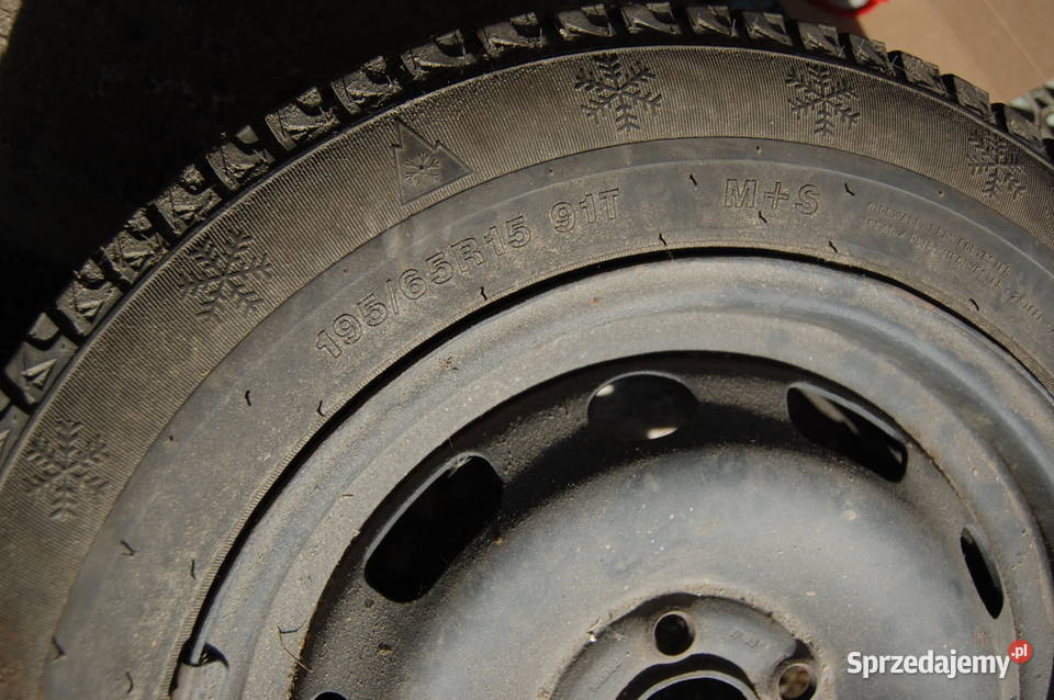 Opony zimowe R15 195 65 Felgi 5x108 VW 4 sprzedam