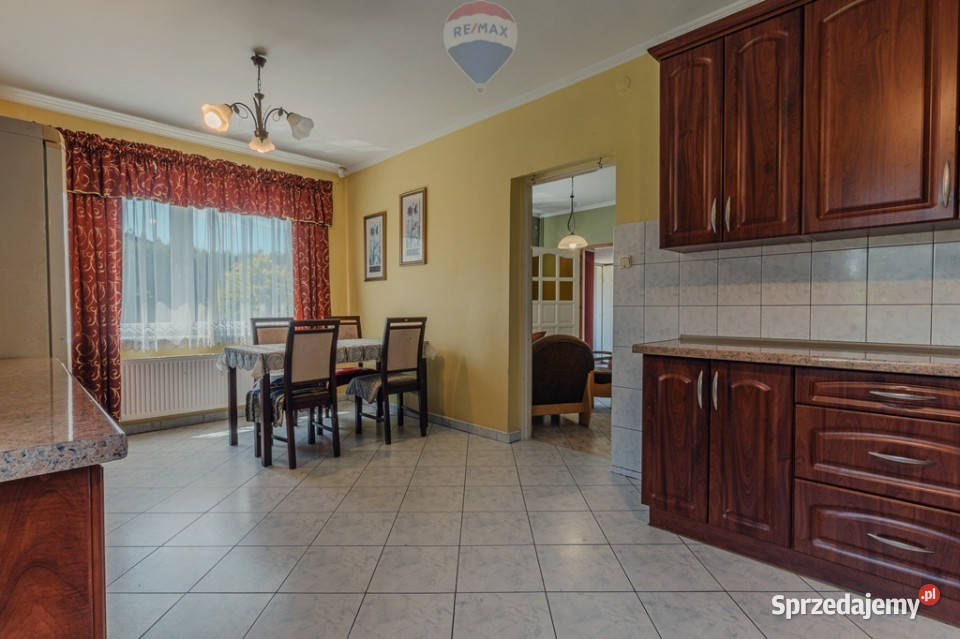 Dom na Sprzedaż asfalt Zbytków