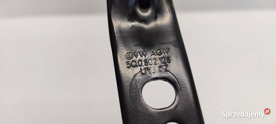 SKODA KAROQ ROZPÓRKA WZMOCNIENIE TYNELU osobowe