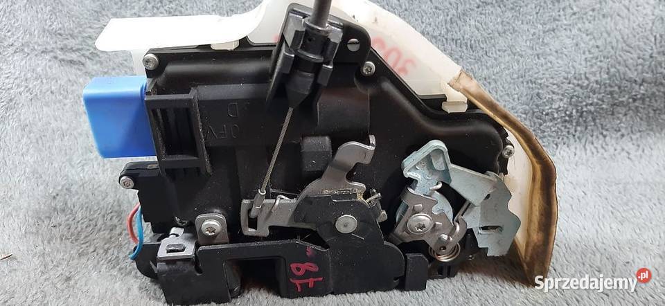Mechanizm zamka zamek drzwi VW Caddy III Prawy