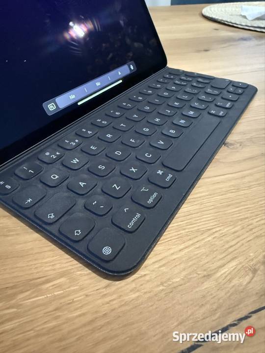 Etui z klawiaturą APPLE Smart Keyboard Folio do Żółwin