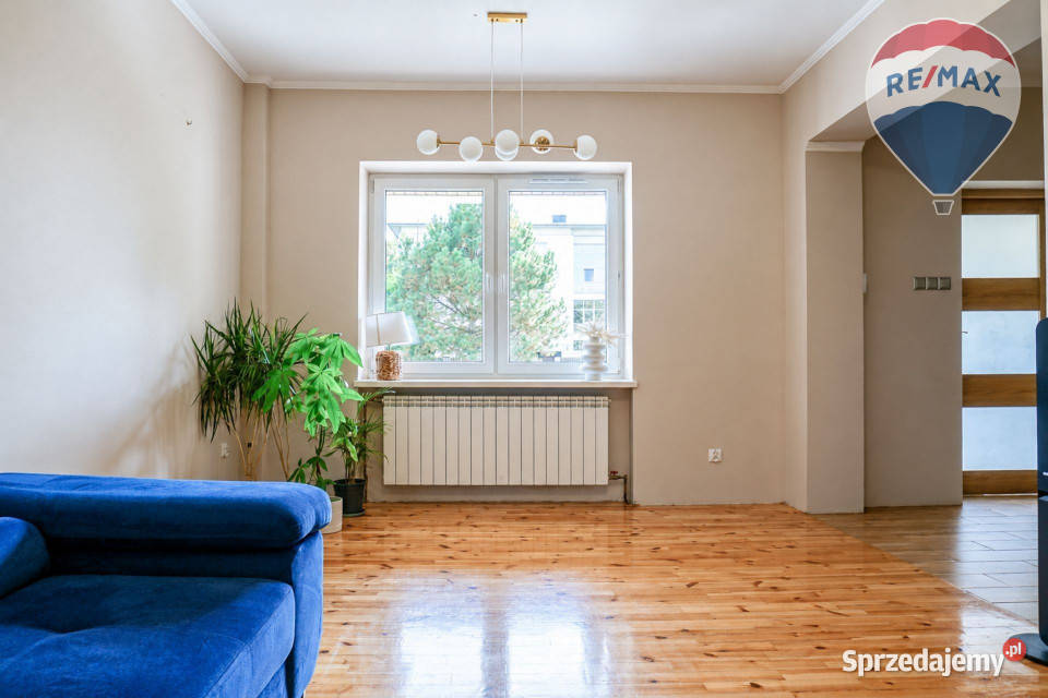 Dom w centrum Żyrardowa mieszkanie i działalność Żyrardów