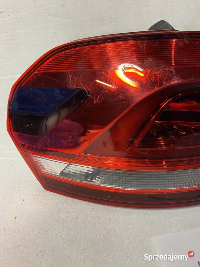 VOLKSWAGEN TOURAN III LAMPA LEWA TYŁ LED Lampy tylne