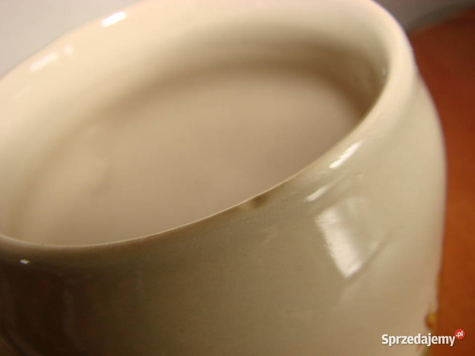 kufel z zającami Pruszcz Gdański