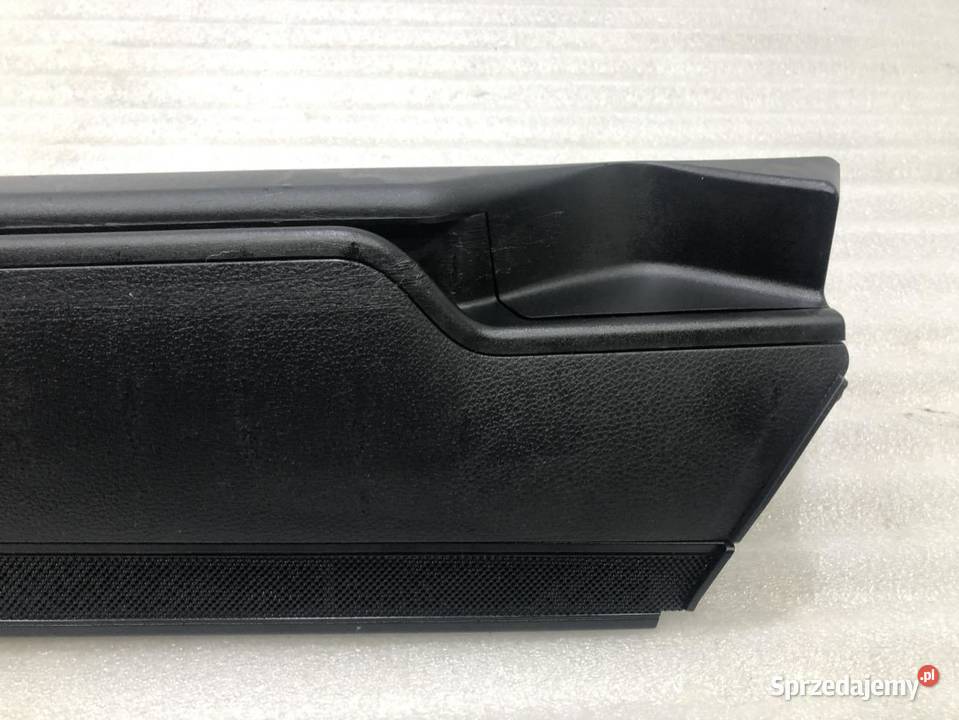 LISTWA BAGAŻNIKA PRAWA MERCEDES W204 2048600224 sprzedam