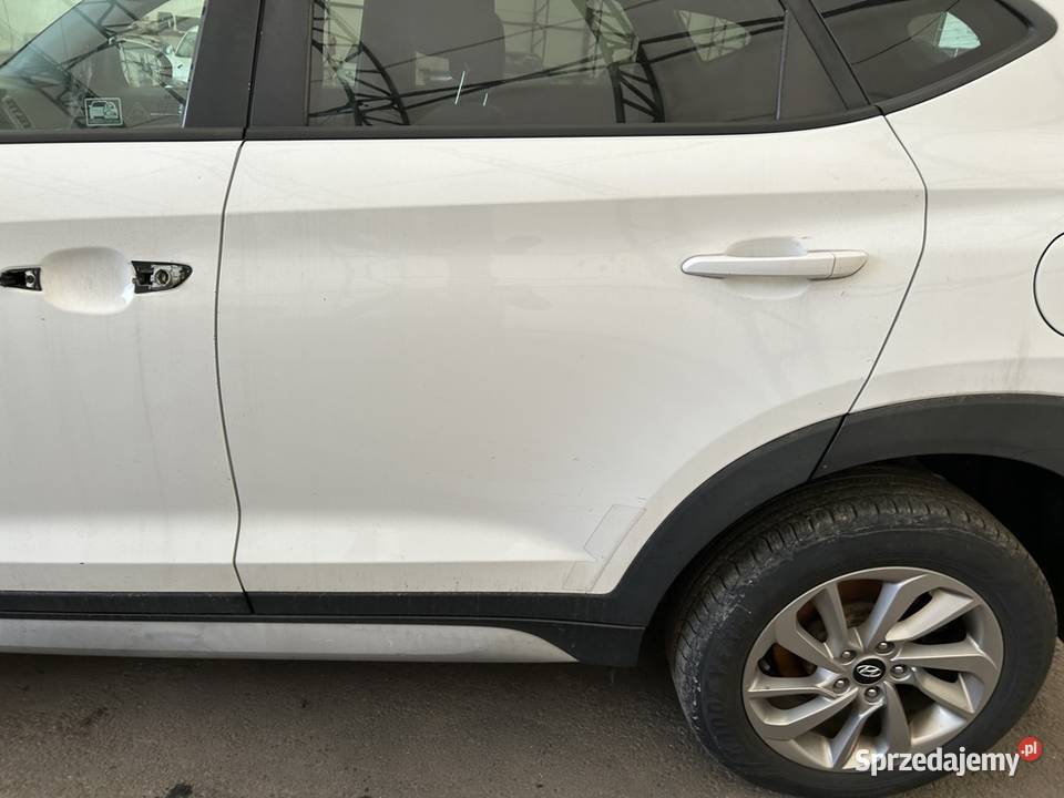 Sprzedam Hyundai Tucson benzyna 20 4x4 automat Rok produkcji 2017 Warszawa