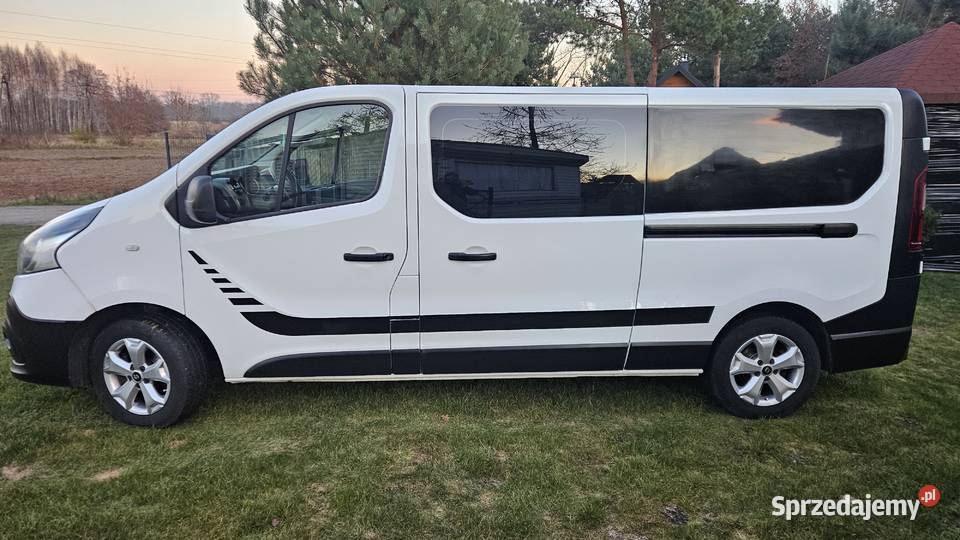 Renault Trafic 2016r oryginalny przebieg i radio