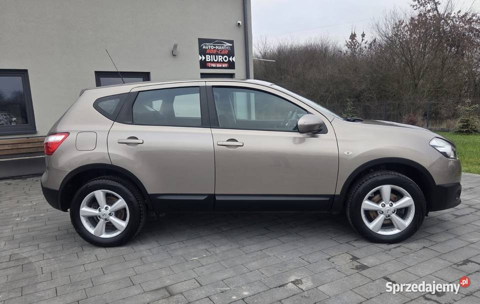 Nissan Qashqai benzyna