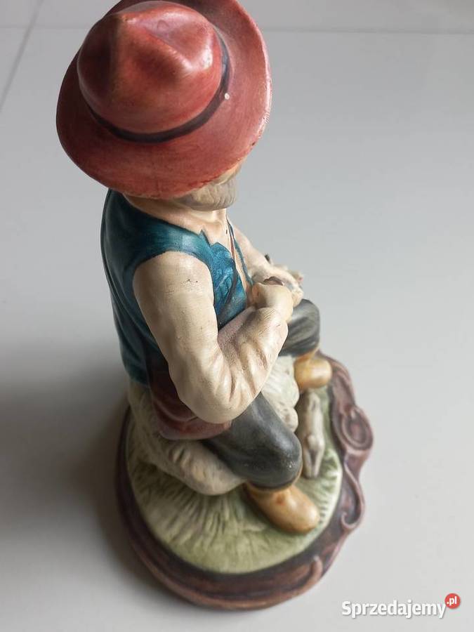 Figurka Myśliwy porcelana biskwitowa