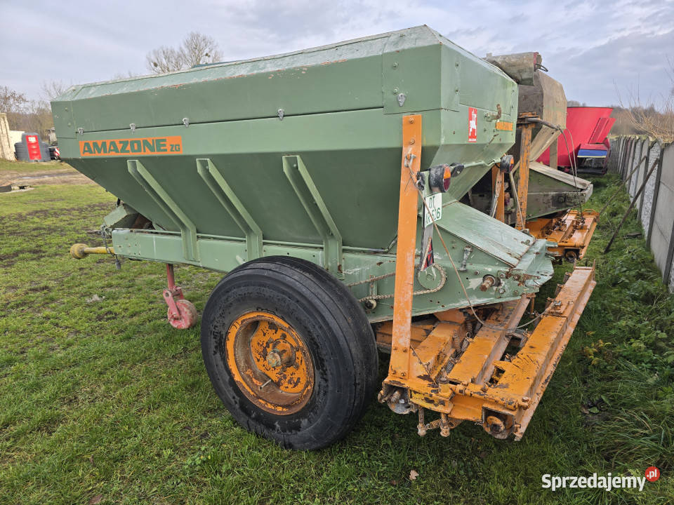 Rozsiewacz wapna nawozów AMAZONE ZG4000 4 tony 6 Baliki
