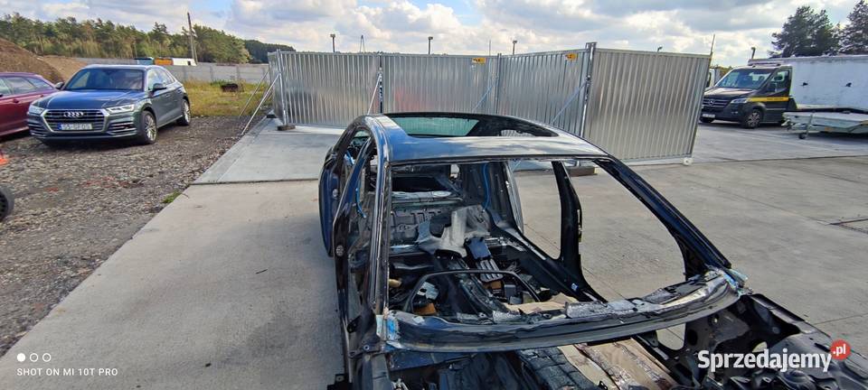 DACH PANORAMA AUDI A8 D4 LONG ORYGINAŁ Zestawy części blacharskich Przystajń sprzedam