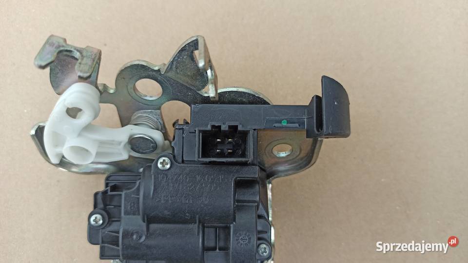 VW AUDI SEAT SKODA A3 A5 A6 Q3 ZAMEK KLAPY TYŁ osobowe Trzciel sprzedam