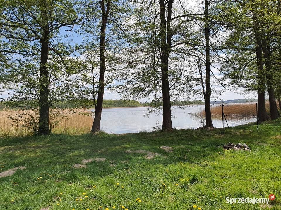 Działka jeziorem Harsz