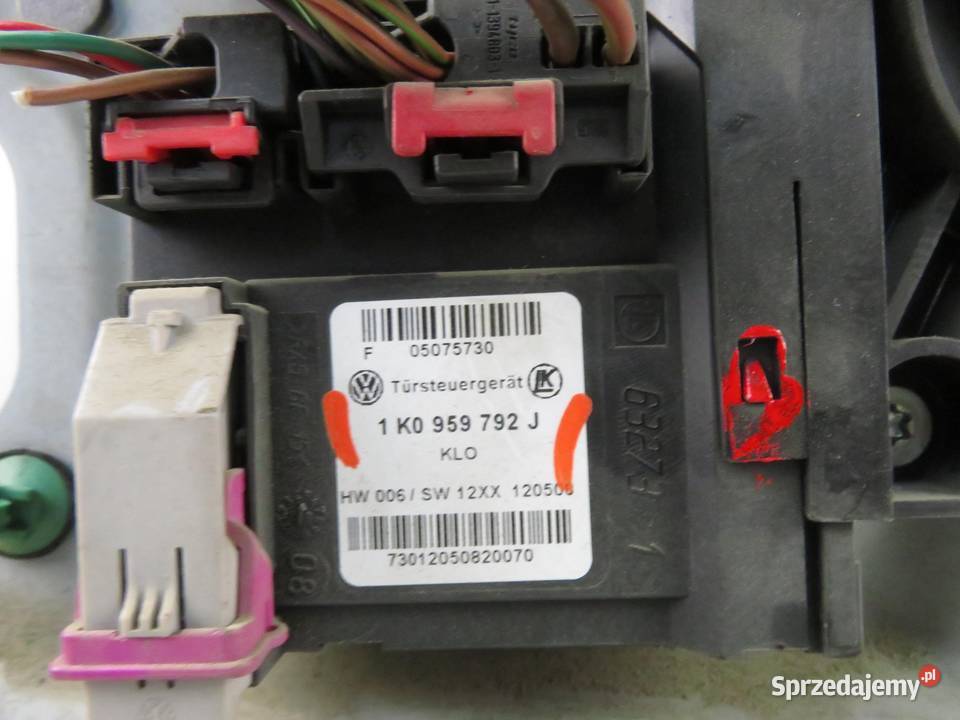 PODNOŚNIK SZYBY PRAWY PRZEDNI VW CADDY III