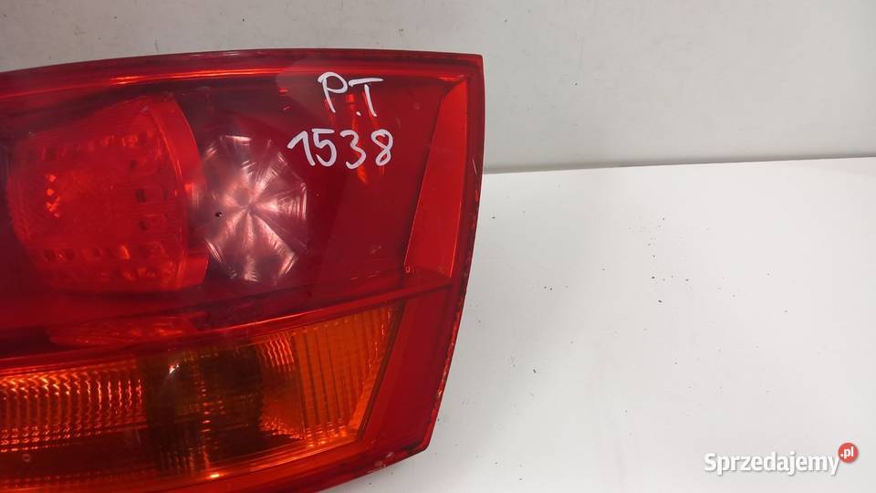 AUDI Q7 4L LAMPA TYŁ PRAWA W KLAPĘ Zbierkowo