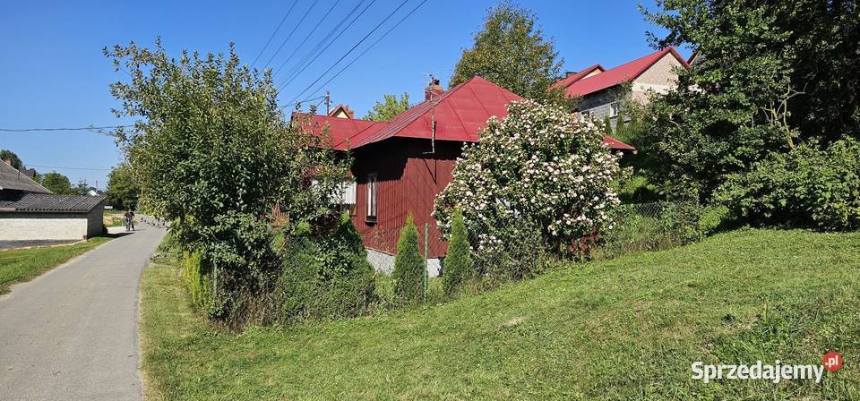Drewniany dom z budynkiem gospodarczym węglowe Jodłowa sprzedam