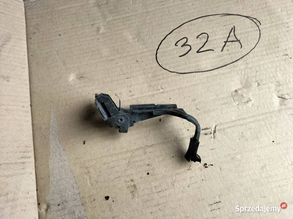 AUDI 80 B4 80B4 RYGIEL ZAMEK MASKI Kamień-Kolonia