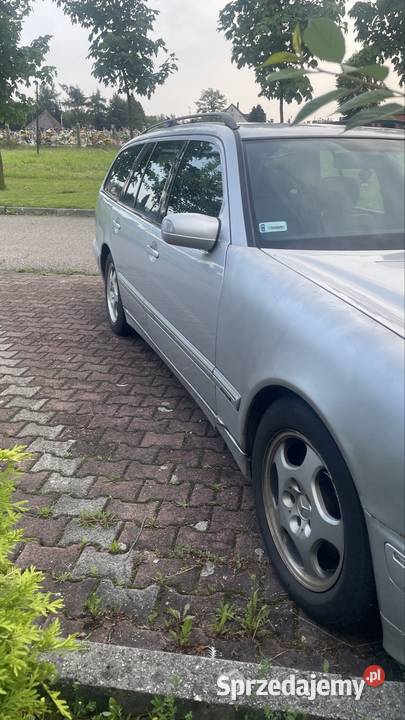 Mercedes Benz E320CDI avantgarde webasto BOSE regulowane zawieszenie