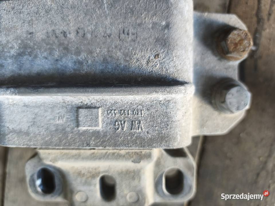 1k0199555 łapa skrzyni biegów VW Caddy IV Skrzynie biegów automatyczne Słomowo