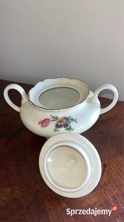 Cukiernica w kolorze ecru z kwiatkami Gdańsk