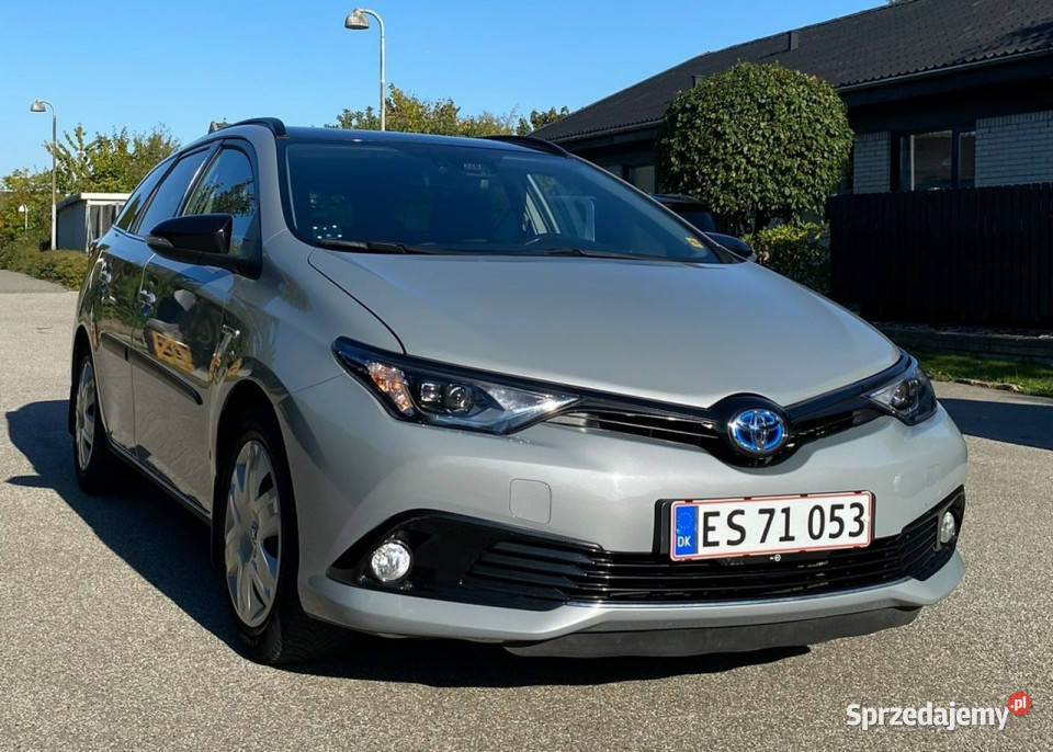 Toyota Auris II 2012 Sadlno