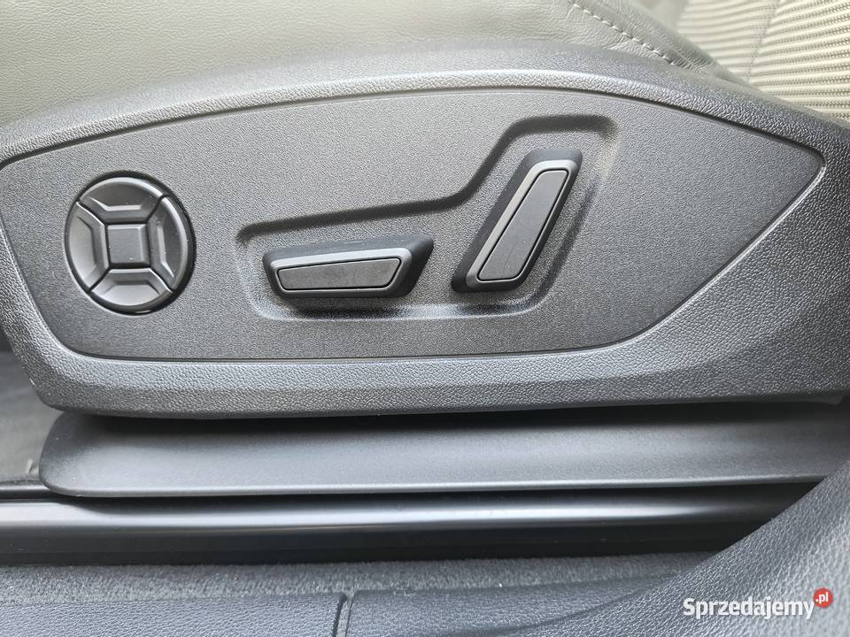 Audi Q3 15 TSI Salon Serwis Aso FV23 bogate Kielce