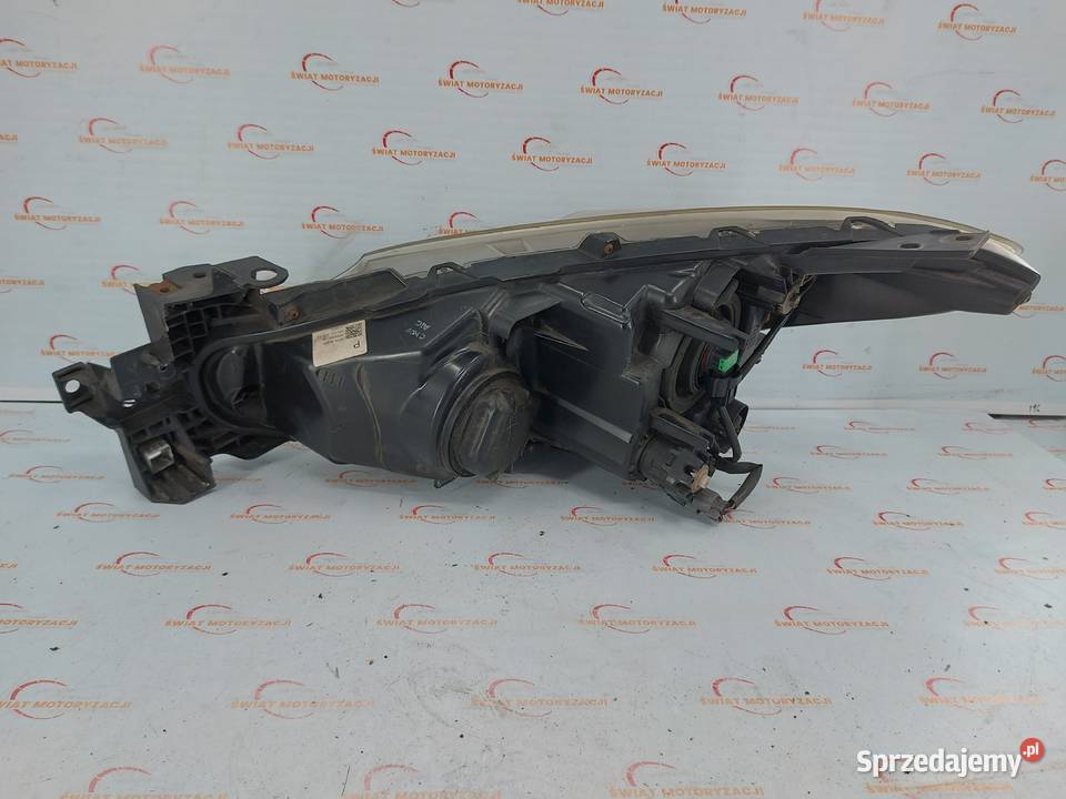 MAZDA 3 III 13r lampa prawa przód ANGLIK