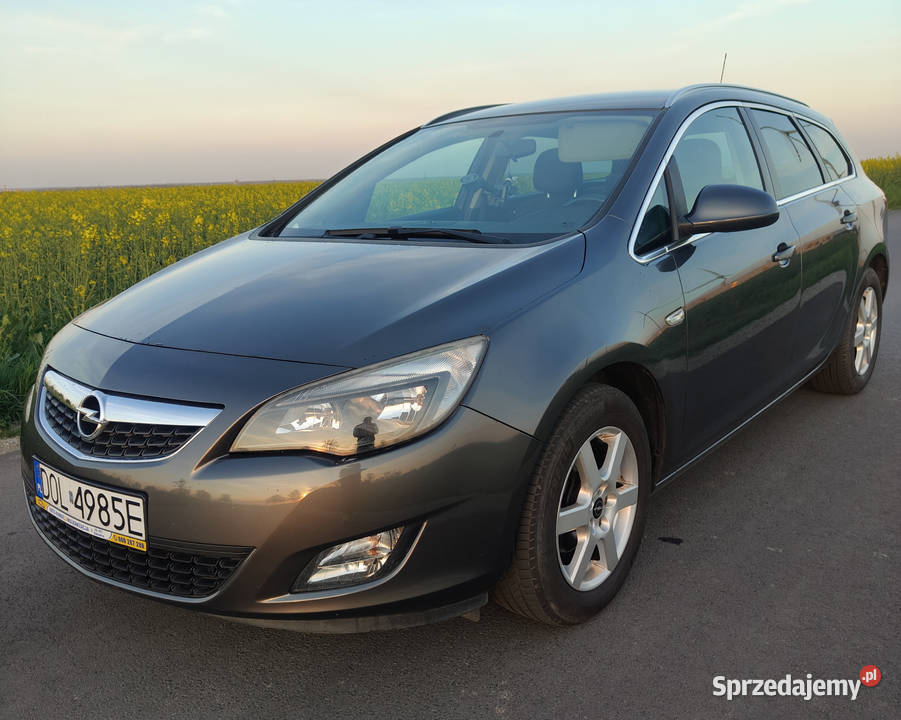Opel Astra J Sports Tourer Kombi 14 Turbo 140 elektryczne lusterka Oława