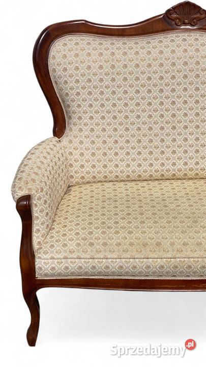 Jasna sofa dwuosobowa w stylu ludwikowskim Gryfice