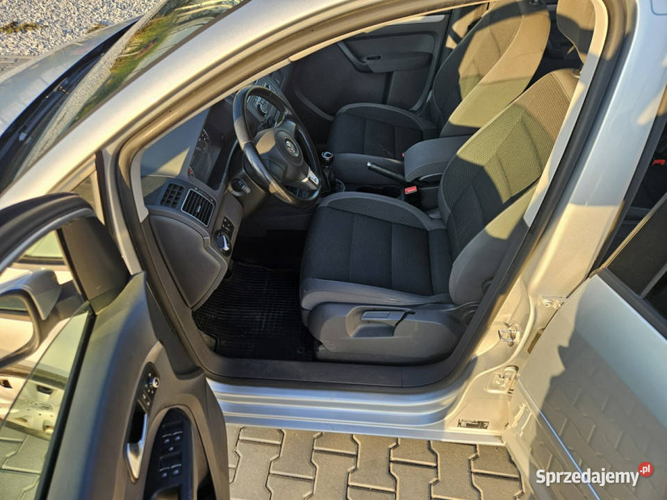 Volkswagen Touran 14 140 Klimatronik 7 osobowy srebrny Motoryzacja