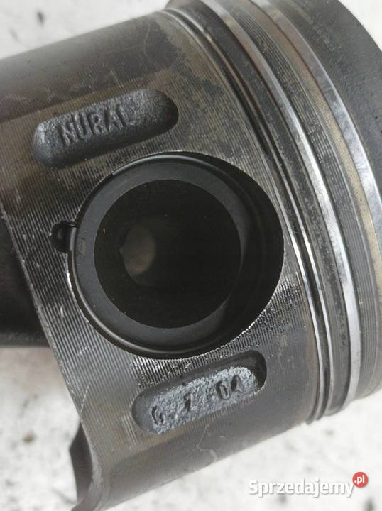 TŁOK KORBOWÓD 22 CDI MercedesBenz Sprinter II świętokrzyskie sprzedam