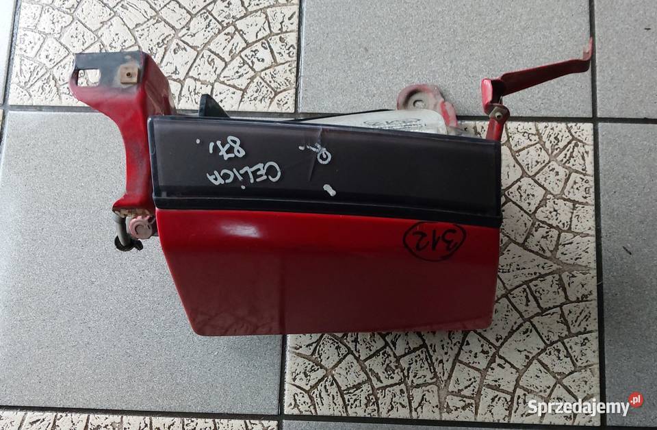 Toyota Celica 1985 1986 1987 lampa prawa dolnośląskie Byków sprzedam