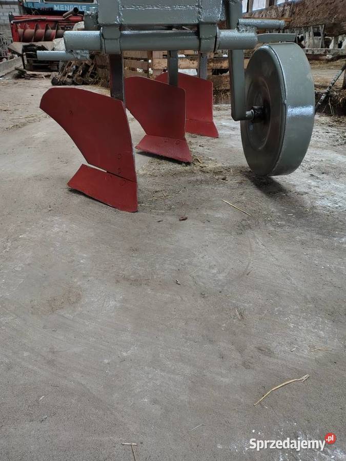 Pług 3 skibowy wyremontowany nowy nieuszkodzony Rzewuszyce