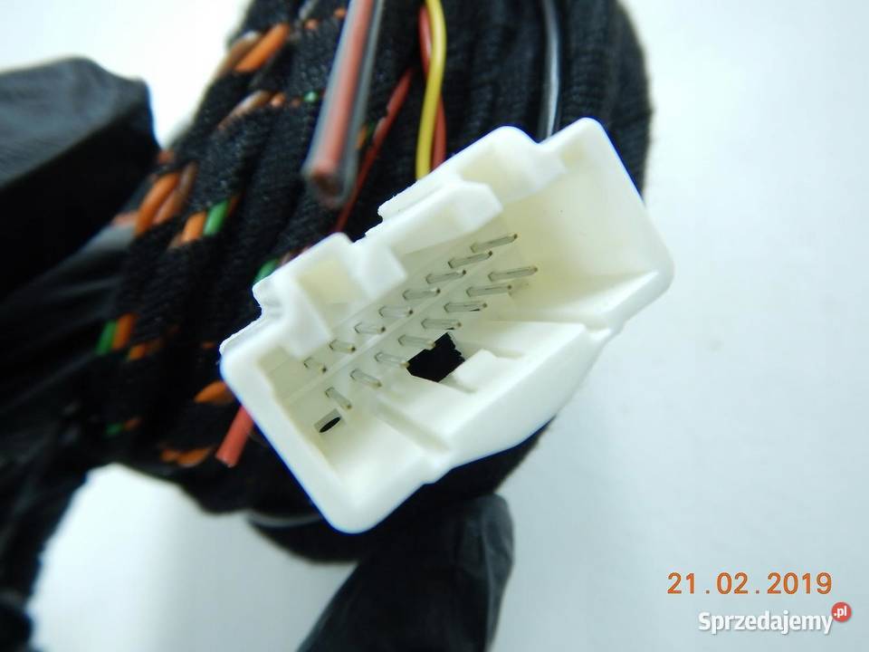 INSTALACJA UCHWYT ODTWARZACZA DVD MAZDA 5