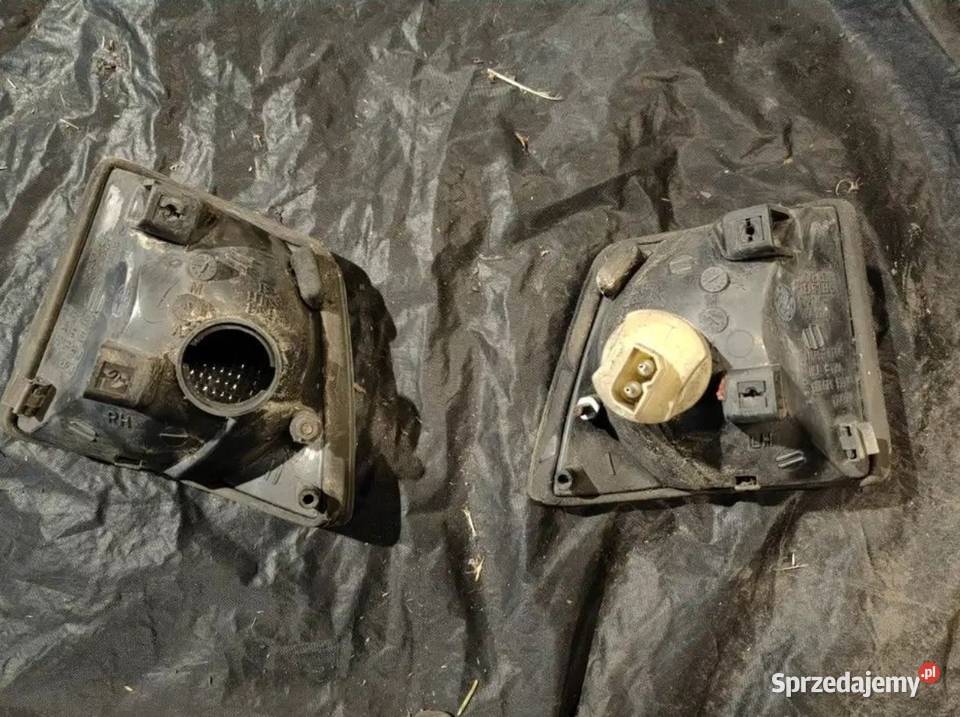 Kierunkowskazy przód przednie BMW E32 komplet osobowe Żory