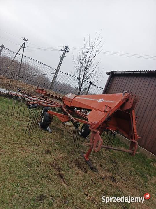 Zgrabiarka Karuzelowa do siana KUHN 3m Kuhn małopolskie Lubinka