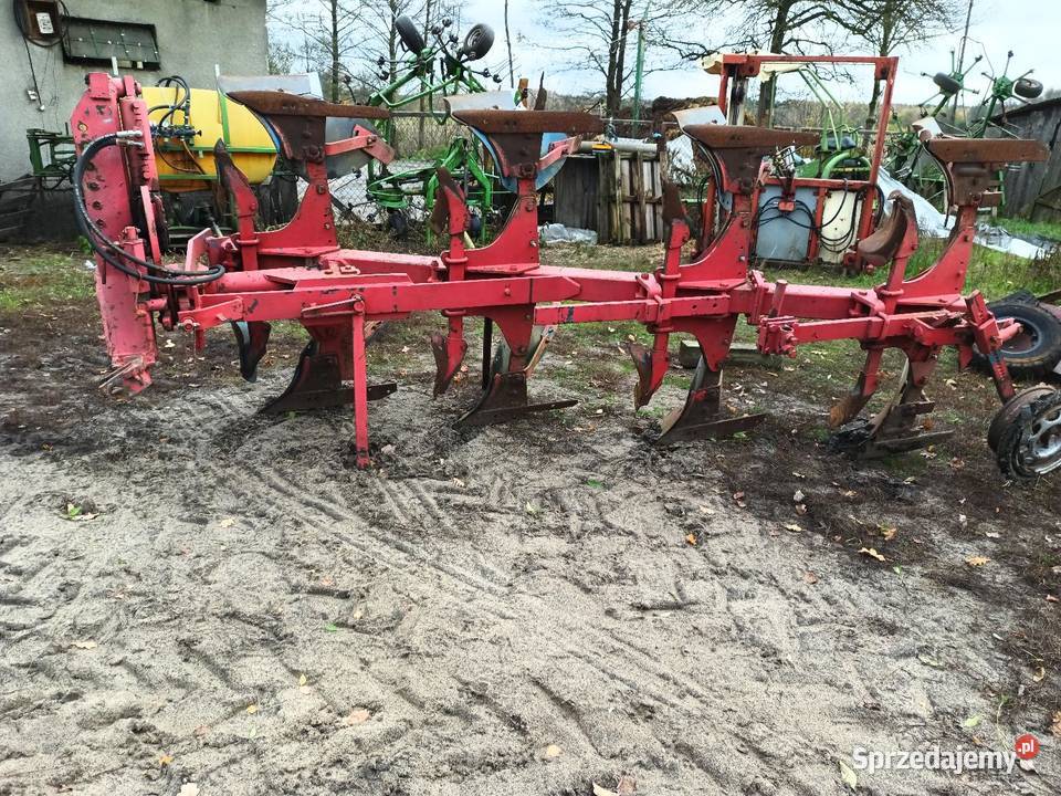 Pług Massey Ferguson na licencji Frost Pólki