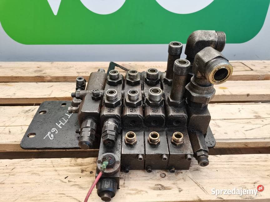Rozdzielacz hydrauliczny CAT TH 63 Wilkowo sprzedam