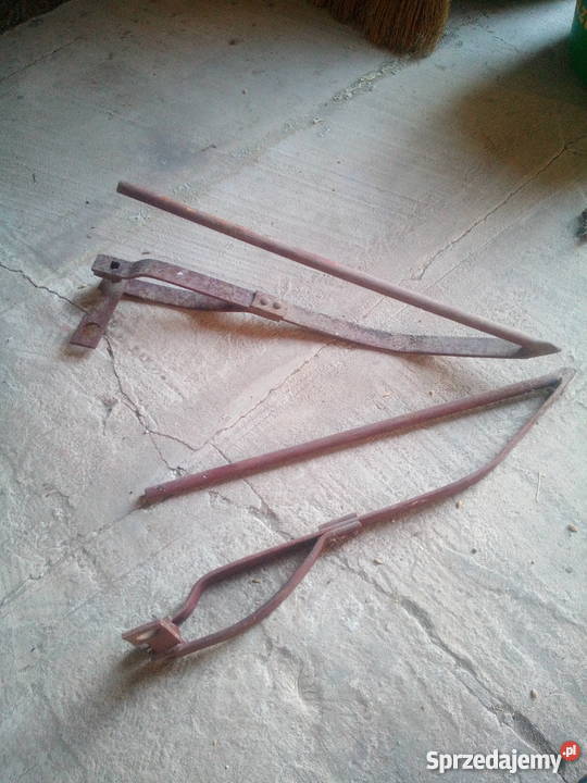 Dzioby podnoszenia łanu Kombajn Bizon Kolonia Kiełczewice Dolne