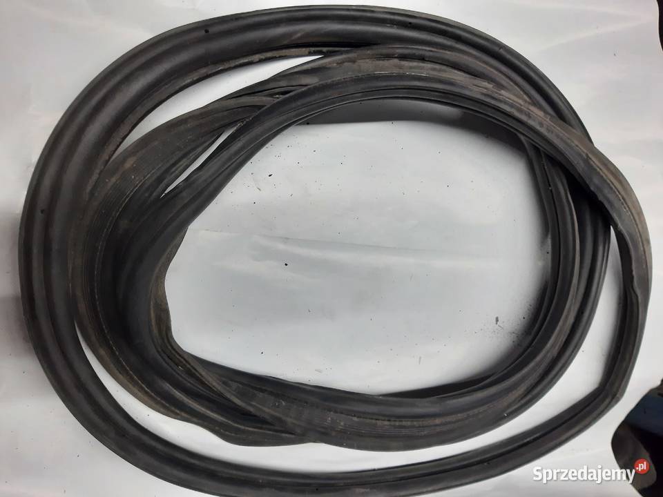 Opel Astra H GTC uszczelka klapy tylnej klapy Ksawerów