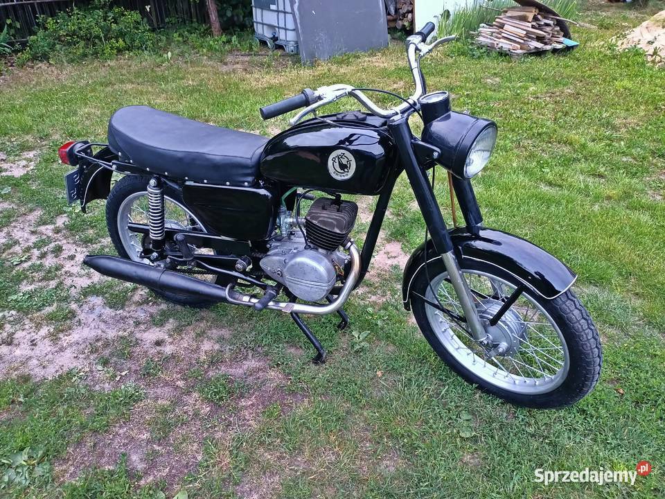Wsk 125 Zarejestrowana szparunki ładny stan 14000km Orońsko