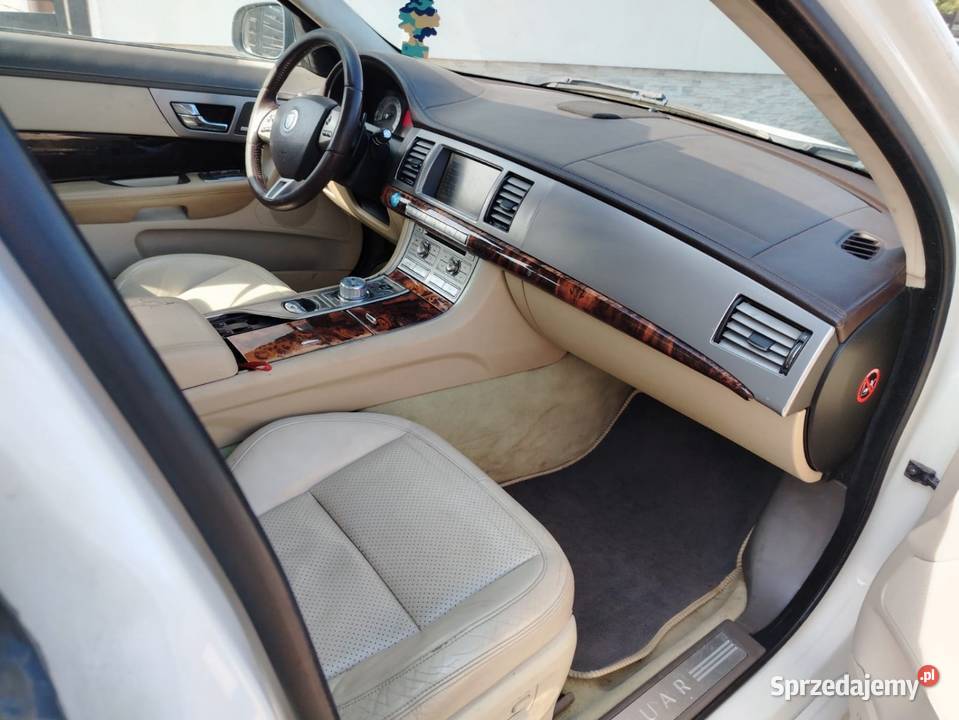 Jaguar XF 2009 27d 207 Miechów