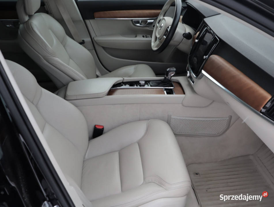 Volvo V90 D4 AWD światła LED lubelskie Lublin