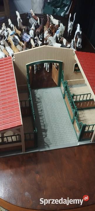 Zestaw schleich z dużą stajnią Schleich Kęty